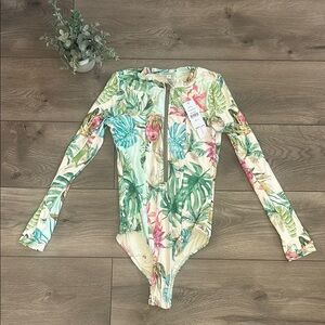 NWT Pilyq Tropical Floral Long Sleeve Bodysuit Size Medium